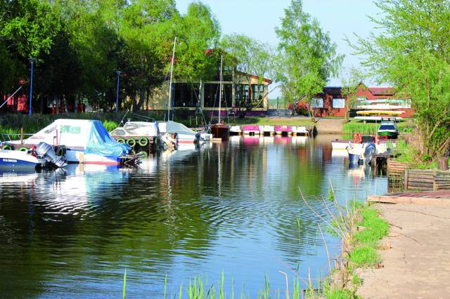 Stanica Wodna Dźwirzyno