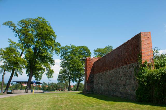 Pozostałości obwarowań miejskich