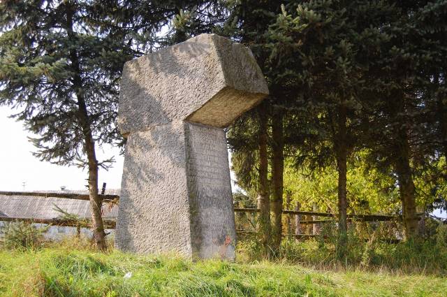 Pomnik Walk II Wojny Światowej w Gawrońcu