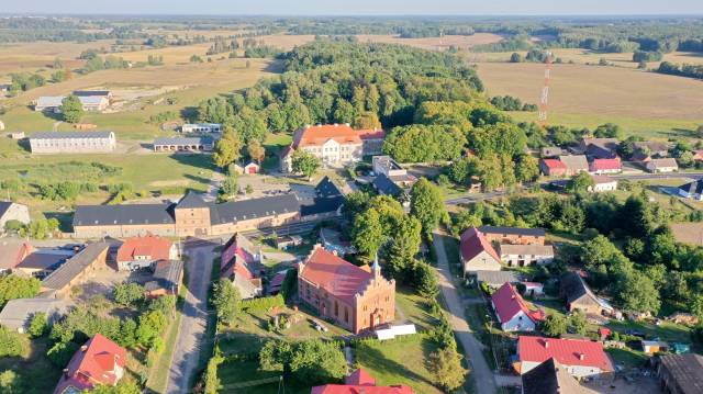 Zespół pałacowo-parkowy w Siemczynie