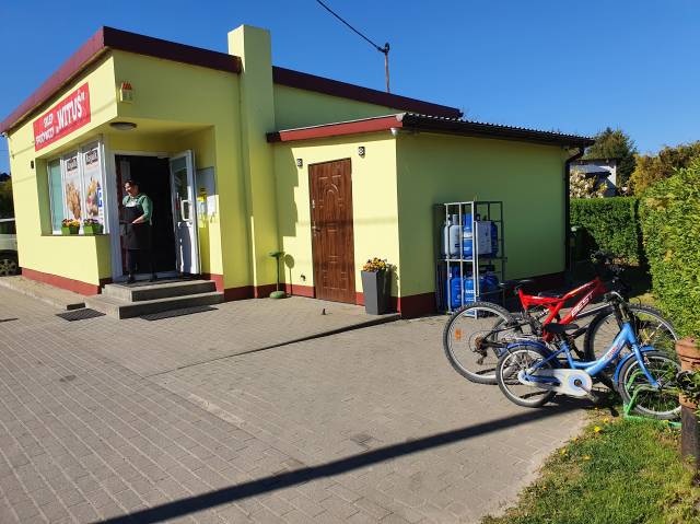 Sklep spożywczy w Marszewie