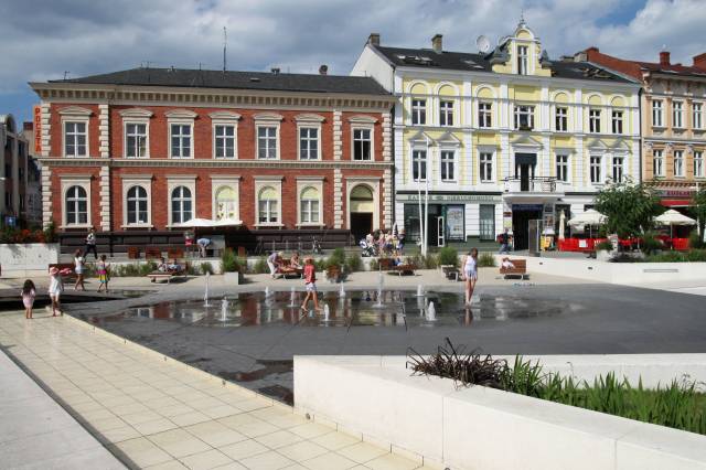 Brunnen am Freiheitsplatz (Fontanna przy Placu Wolności)