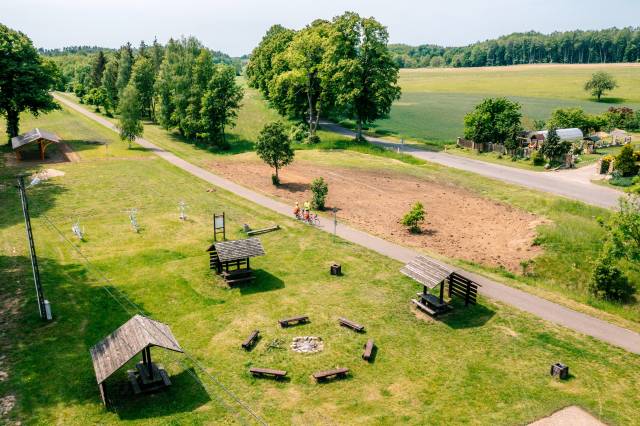 Toporzyk, miejsce postoju i obsługi rowerzystów