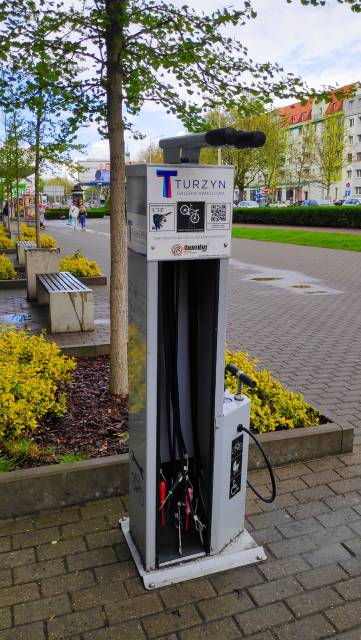 Samoobsługowa stacja naprawy rowerów