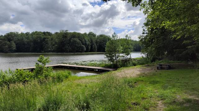 Strand am Brzeźniak-See
