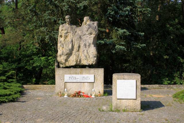 Pomnik ofiar faszyzmu 1939-1945 Ziemi Polickiej