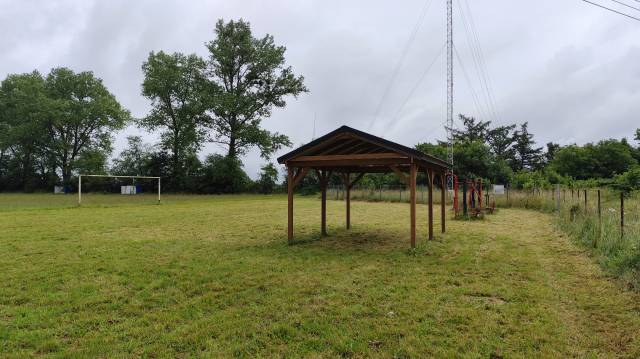 Rastplatz in Redlino beim Sportplatz