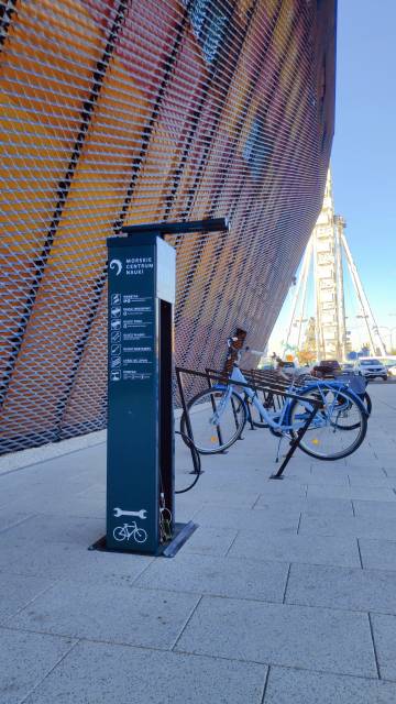 Samoobsługowa stacja naprawy rowerów