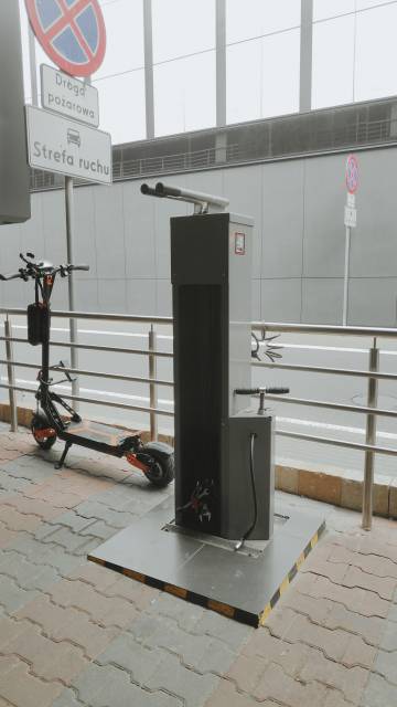 Samoobsługowa stacja naprawy rowerów