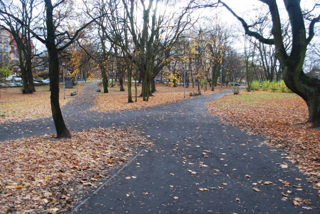 Park przy ul. Noakowskiego