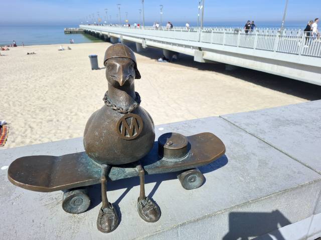 Mewa Marian Skater Skulptur Kołobrzeg