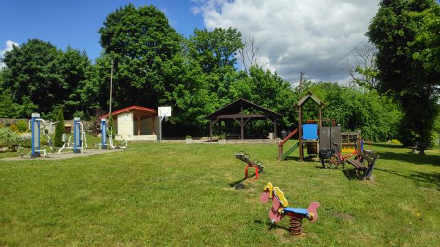 Teren rekreacyjny w centrum Nosowa