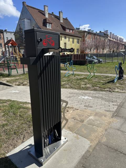 Samoobsługowa stacja naprawy rowerów Dom Kultury Klub Skolwin