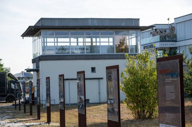 Checkpoint Bravo – dawne przejście graniczne Drewitz-Dreilinden