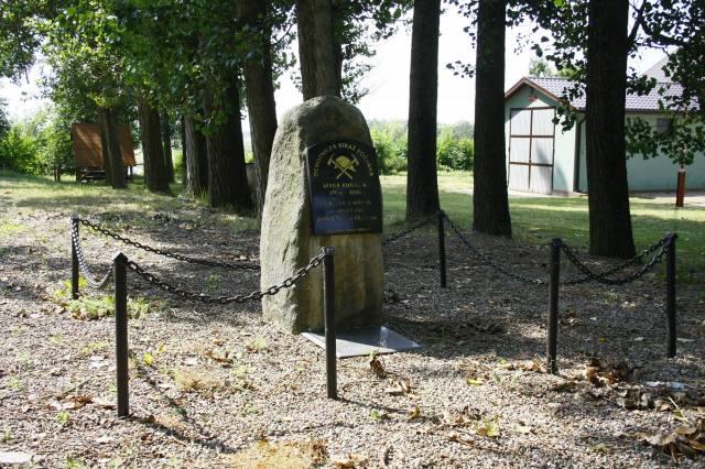 Tablica pamiątkowa Ochotniczej Straży Pożarnej w Starej Rudnicy