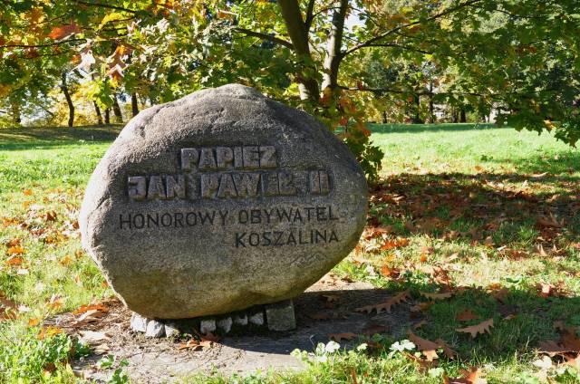 Głaz upamiętniający Papieża Jana Pawła II