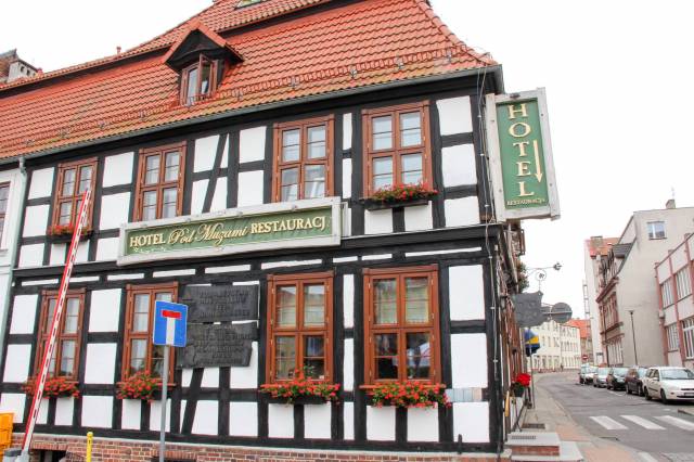 Kamienica przy ul. Gryfitów 1