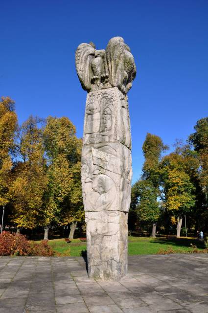 Denkmal für die "Verbundenheit der Auslandspolonia mit dem Mutterland"