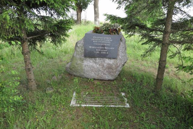 Głaz upamiętniający ostatnią szarżę polskiej kawalerii
