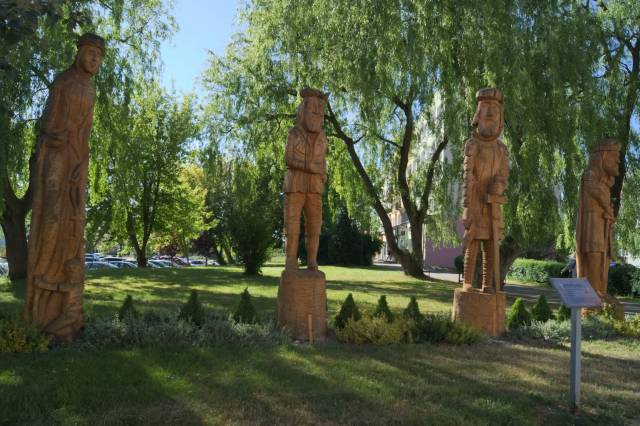 Rzeźby plenerowe - Śladami Święców w Sławnie