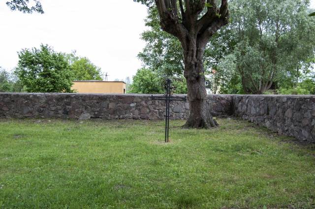 Cmentarz przykościelny