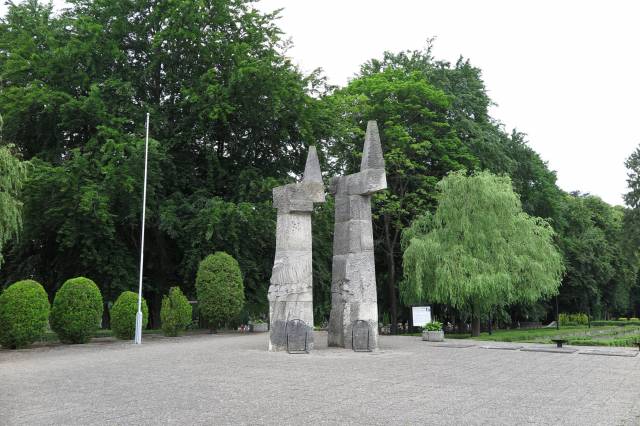 Pomnik poświęcony żołnierzom I Armii Wojska Polskiego