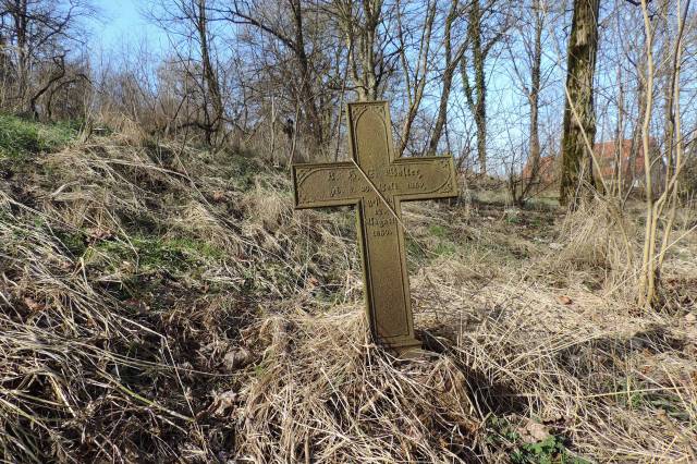 Cmentarz przykościelny