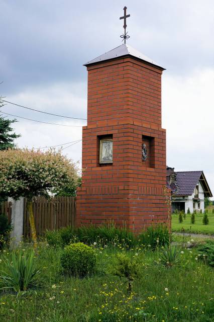 Kapliczka przydrożna Matki Bożej Bolesnej