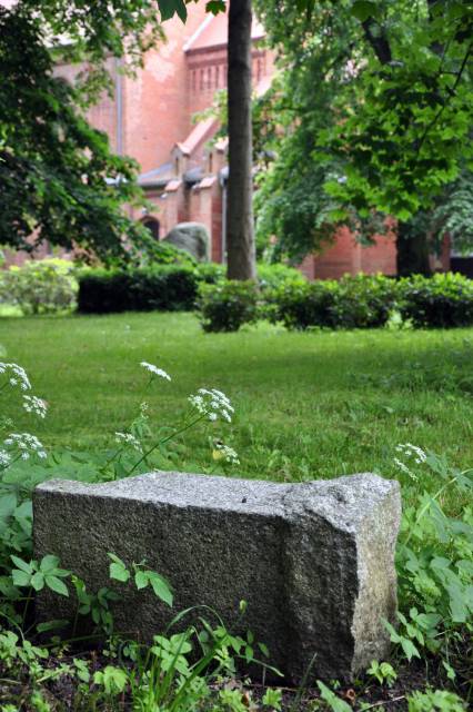 Cmentarz przykościelny