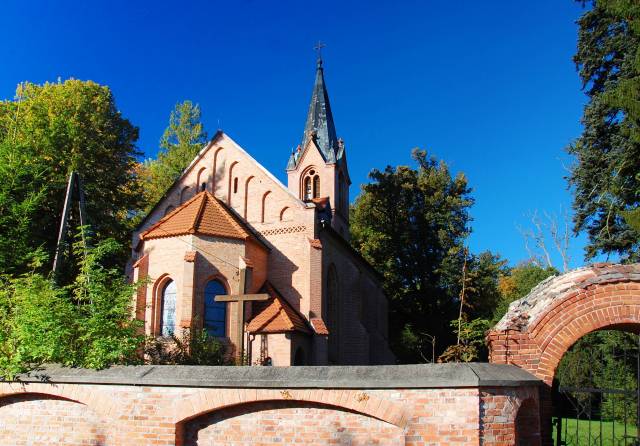 Kościół filialny pw. św. Piotra i Pawła Apostołów