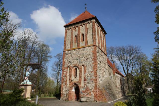 Kościół parafialny pw. Świętych Apostołów Piotra i Pawła