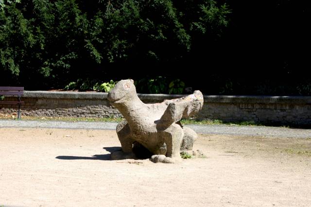 Skulptur des Telesfor-Drachen