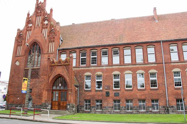 Zabytkowy budynek szkoły