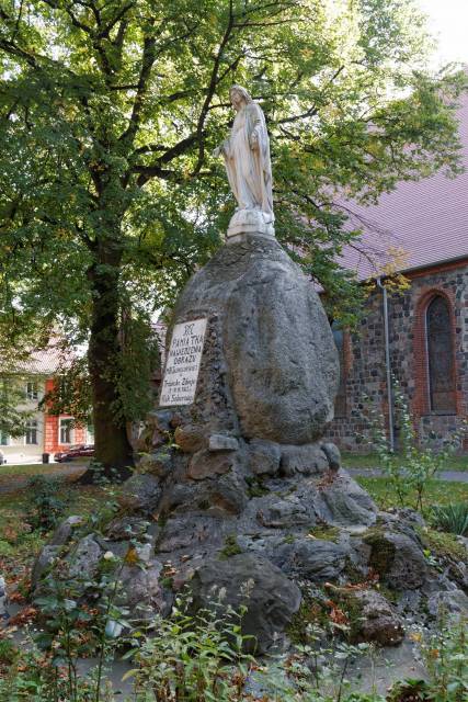 Głaz w Trzcińsku-Zdroju