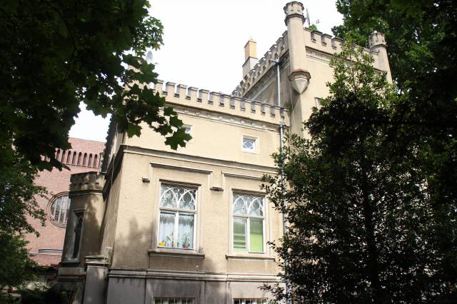 Willa "Angielski Zamek" - Rodzinny Dom Dziecka nr 4 w Szczecinie