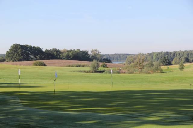 Binowo Park Golf Club