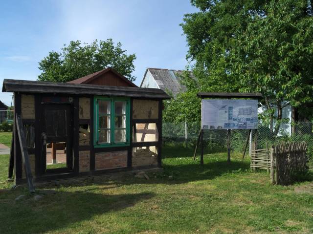 Ściana edukacyjna "Dawne konstrukcje - nowe marzenia"