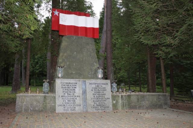 Cmentarz wojskowy poległych w czasie kampanii wrześniowej i w 1945 r.