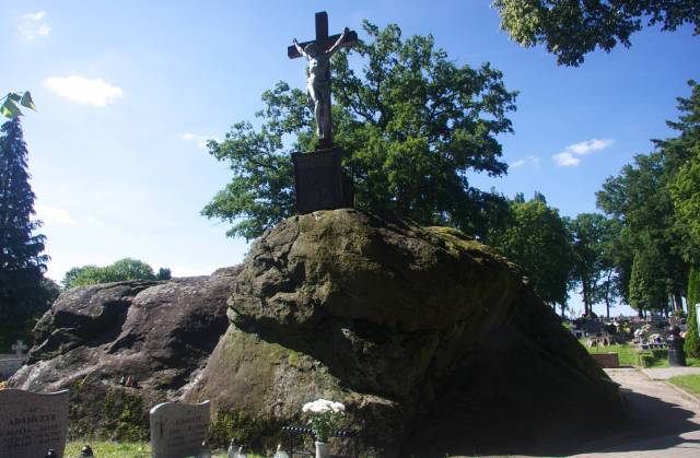 Głaz narzutowy Trygław w Tychowie