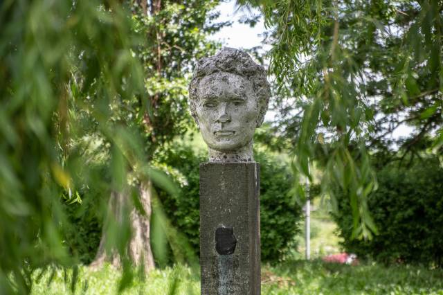 Statue von Maria Skłodowska-Curie